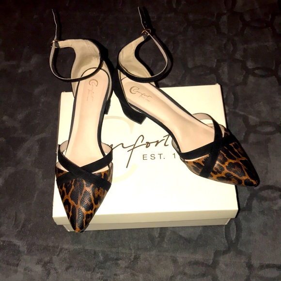 Comfort Colors Shoes - Black brown Cheetah print, short heel , Size 11W and brand Comfort